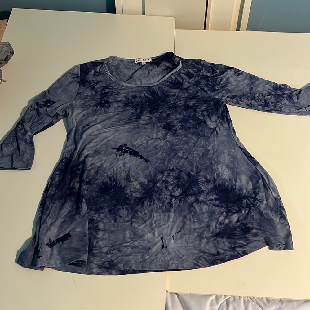 Shades of blue shirt in XL